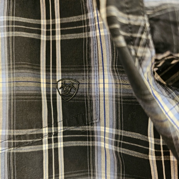 Ariat Pro Series Shirt, long sleeve, size large - Picture 2 of 4